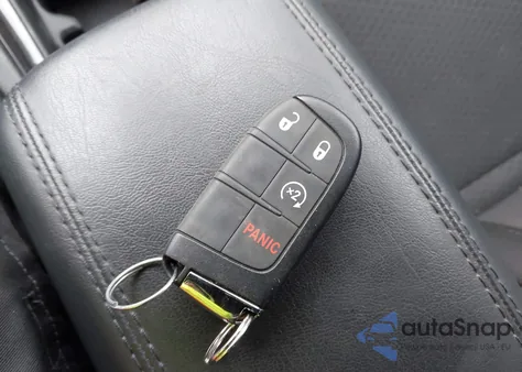 2025 Jeep Compass Latitude 4X4 from USA, damaged, VIN 3C4NJDBN7ST579903